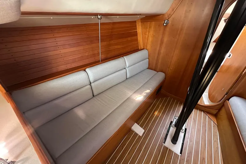 Slide: The Image of Port Settee - 45