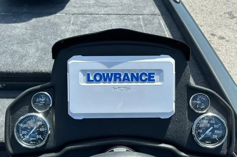 Slide: The Image of Dashboard of 2026 Ranger RT178 boat with Lowrance HDS display. - 9