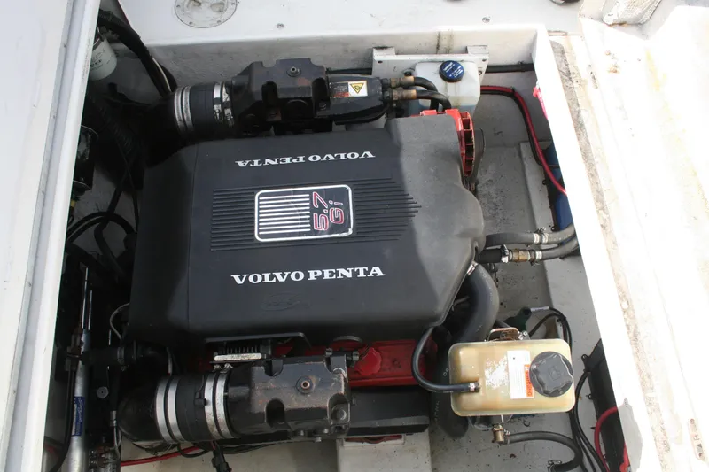 Slide: The Image of Volvo Penta engine in 2003 SeaSport Explorer 2400 boat, detailed view. - 16