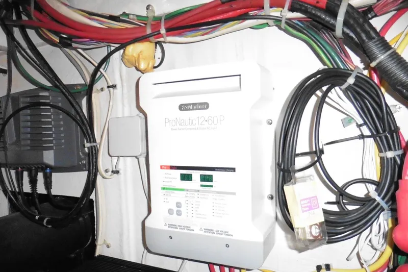 Slide: The Image of Electrical system of a 2000 Bayliner 3988 Command Bridge Motoryacht with ProNautic charger. - 26