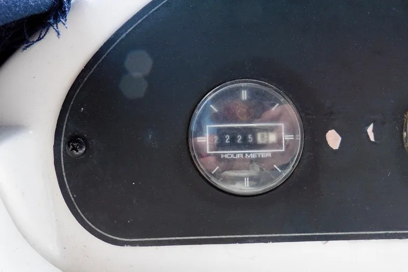 Slide: The Image of Hour meter reading 2258 on 2000 Bayliner 3988 Command Bridge Motoryacht dashboard. - 45