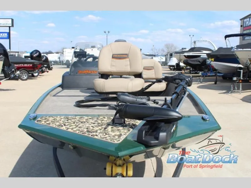 Slide: The Image of Tracker Bass Tracker Classic Limited 2026 - 4