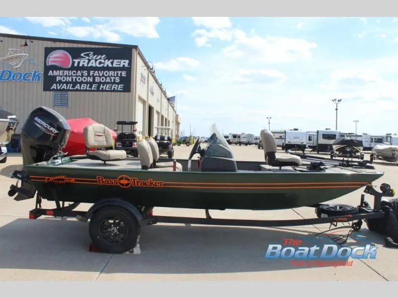 Slide: The Image of Tracker Bass Tracker Classic Limited 2026 - 6