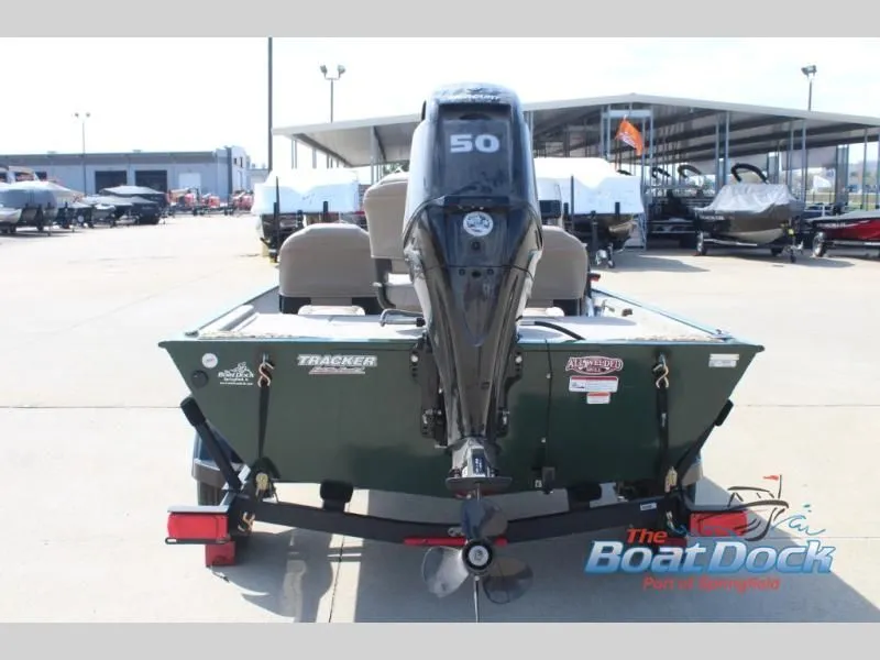 Slide: The Image of Tracker Bass Tracker Classic Limited 2026 - 8