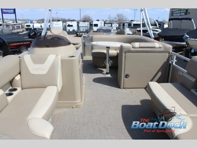 Slide: The Image of Geneva Fish 20 4.0 2020 - 10