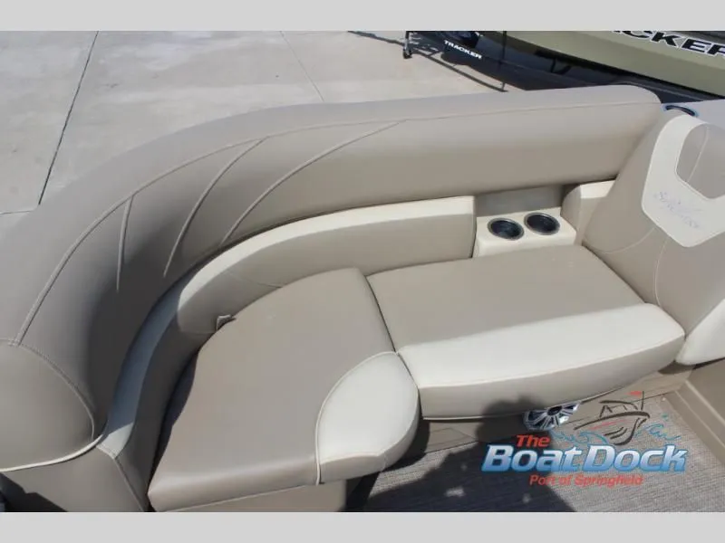 Slide: The Image of Geneva Fish 20 4.0 2020 - 11