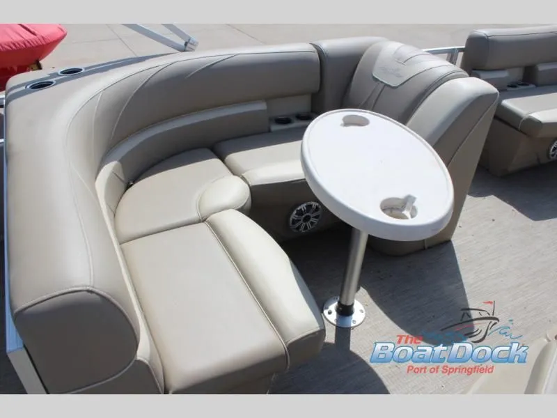 Slide: The Image of Geneva Fish 20 4.0 2020 - 20