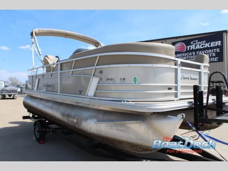 Slide: The Image of Geneva Fish 20 4.0 2020 - 3