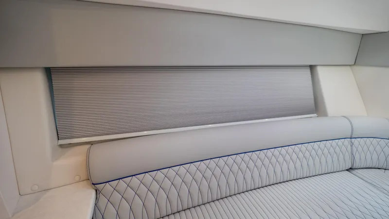 Slide: The Image of Intrepid 345 Valor 2022 - 123