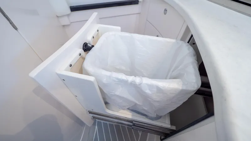 Slide: The Image of Intrepid 345 Valor 2022 - 129