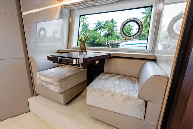 Slide: The Image of Azimut Fly 72 2017 - 116
