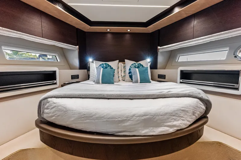Slide: The Image of Luxurious bedroom interior of 2017 Azimut Fly 72 yacht with elegant bedding and modern design. - 38
