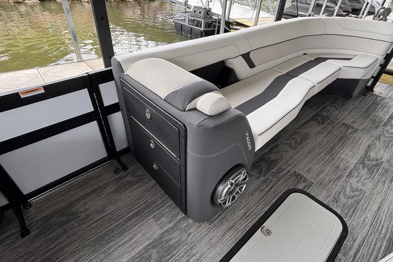 Slide: The Image of Luxurious Viaggio D26U 2026 boat interior with sleek seating and modern design. - 10