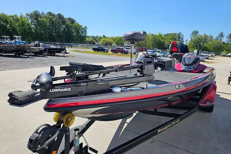 Slide: The Image of 2015 Ranger Z521 Comanche bass boat with Lowrance equipment on a trailer. - 5