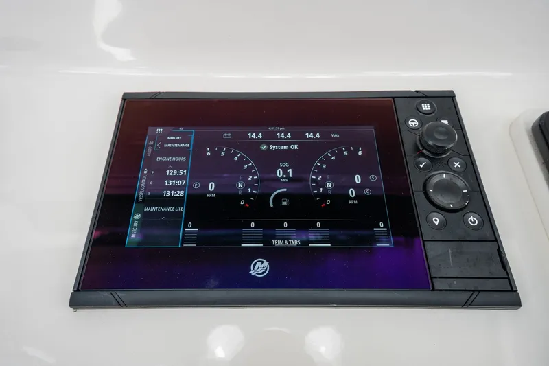 Slide: The Image of Boston Whaler 350 Realm 2022 - 30