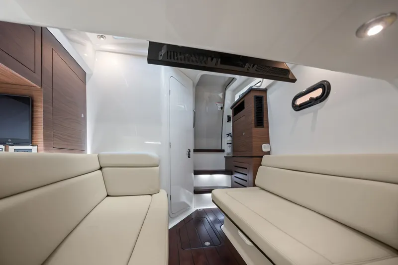 Slide: The Image of Boston Whaler 350 Realm 2022 - 33