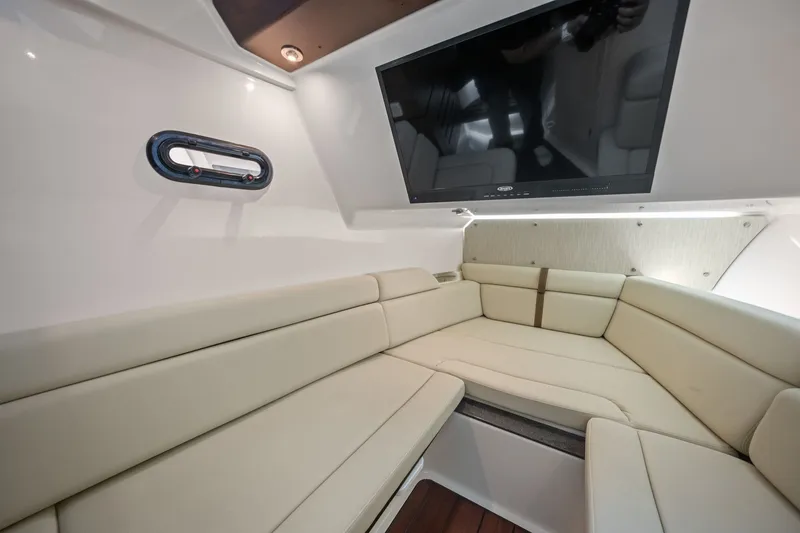 Slide: The Image of Boston Whaler 350 Realm 2022 - 34