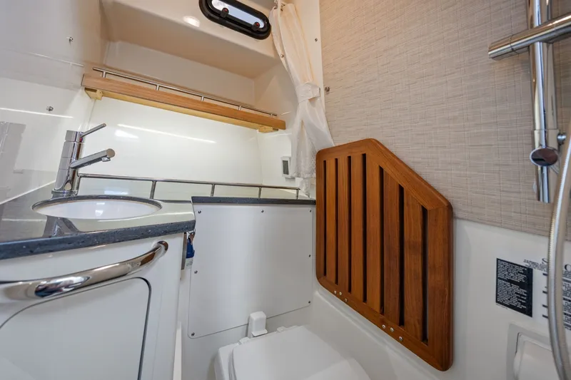 Slide: The Image of Boston Whaler 350 Realm 2022 - 36