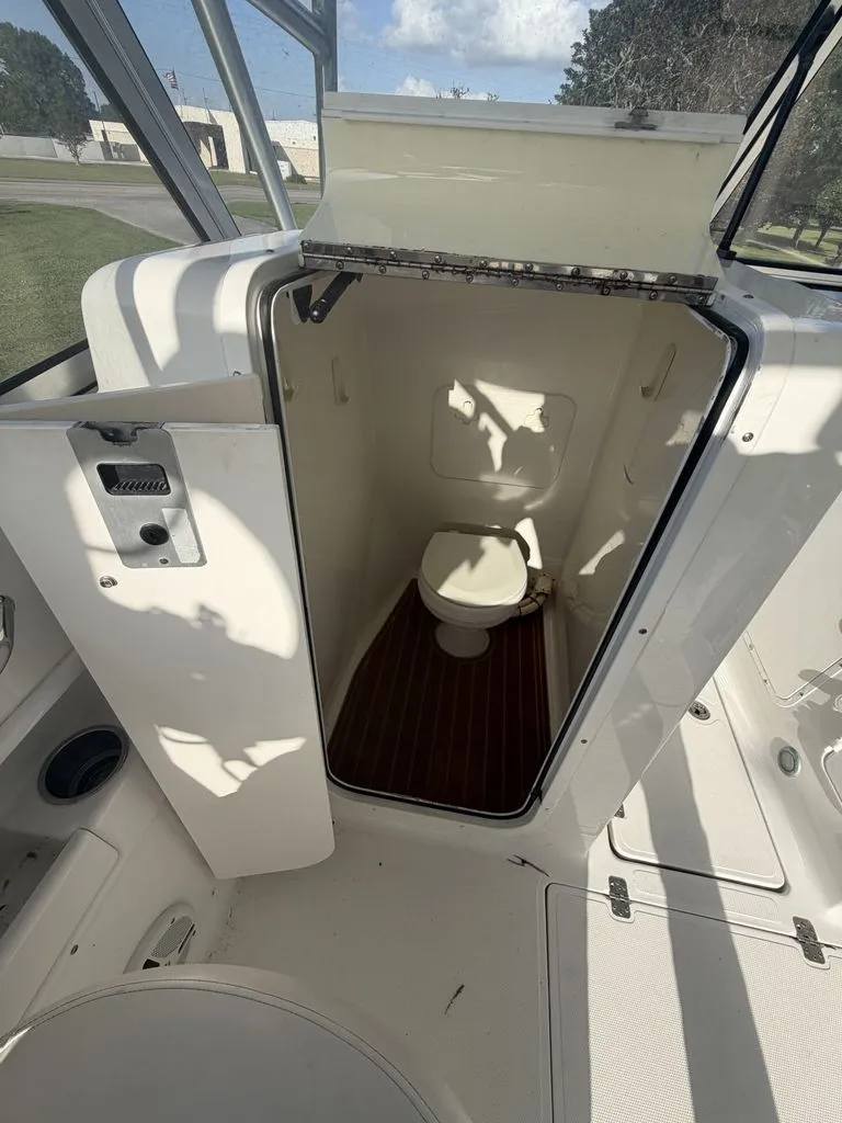 Slide: The Image of Sea Hunt Escape 250 SE DL 2012 - 10