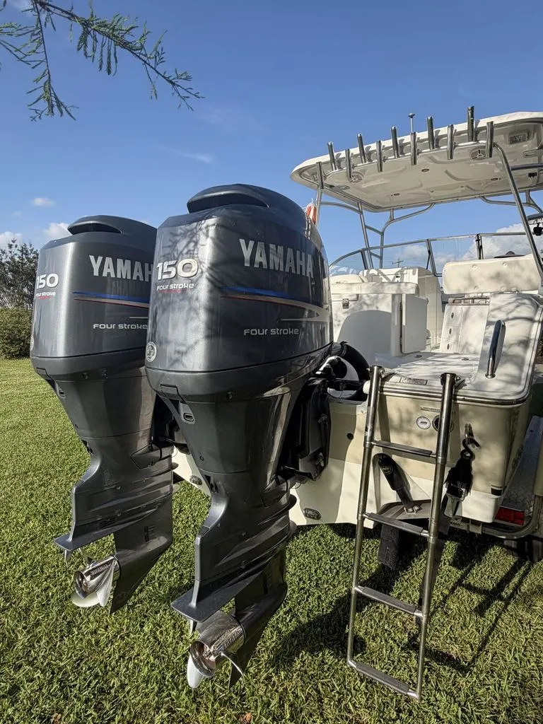 Slide: The Image of Sea Hunt Escape 250 SE DL 2012 - 17