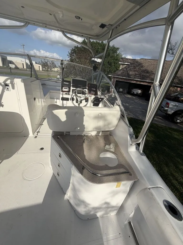 Slide: The Image of Sea Hunt Escape 250 SE DL 2012 - 3