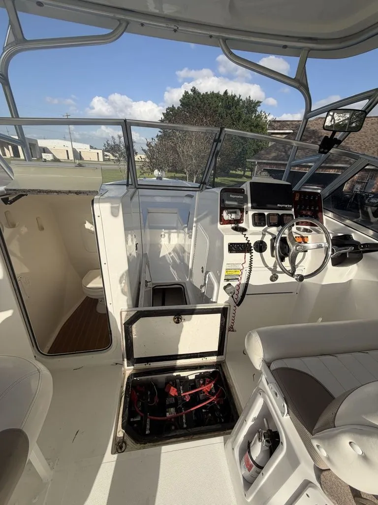 Slide: The Image of Sea Hunt Escape 250 SE DL 2012 - 6