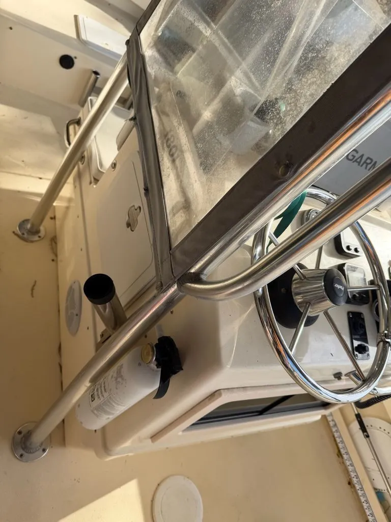 Slide: The Image of Parker Marine 1801 Center Console 2012 - 4