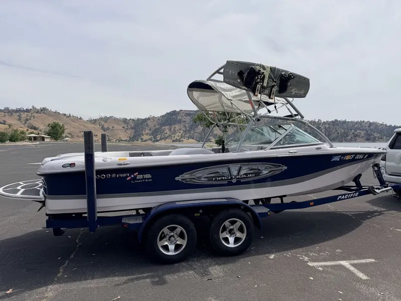 Slide: The Image of Correct Craft Air Nautique 2005 - 19