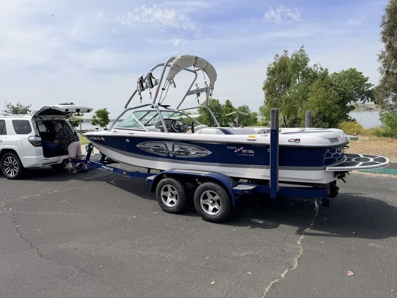 Slide: The Image of Correct Craft Air Nautique 2005 - 22