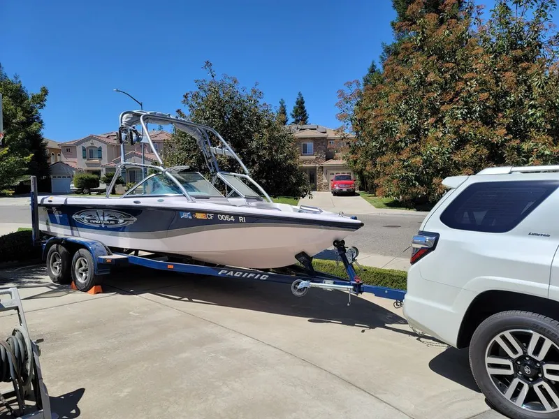 Slide: The Image of Correct Craft Air Nautique 2005 - 24