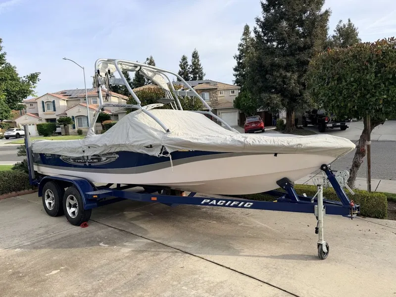 Slide: The Image of Correct Craft Air Nautique 2005 - 25