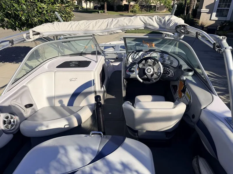 Slide: The Image of Correct Craft Air Nautique 2005 - 3