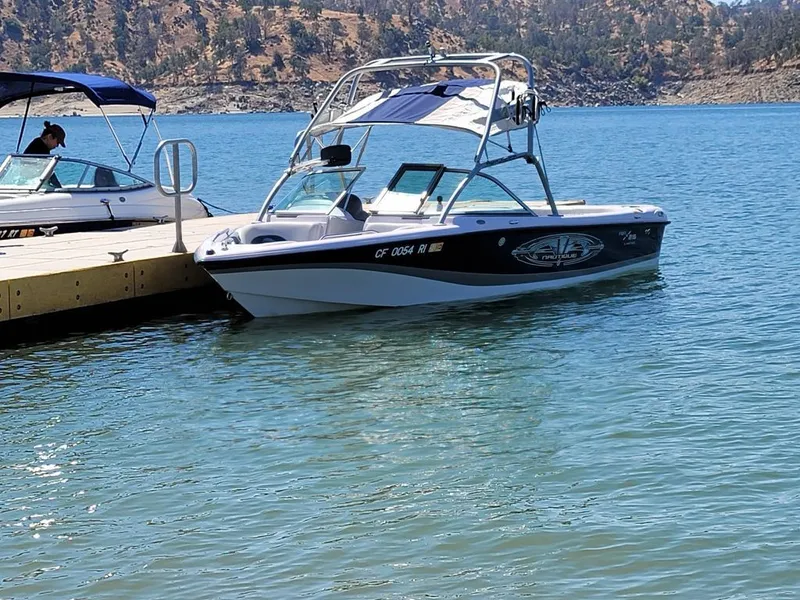 Slide: The Image of Correct Craft Air Nautique 2005 - 35