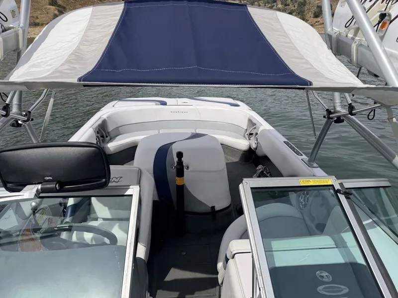 Slide: The Image of Correct Craft Air Nautique 2005 - 8