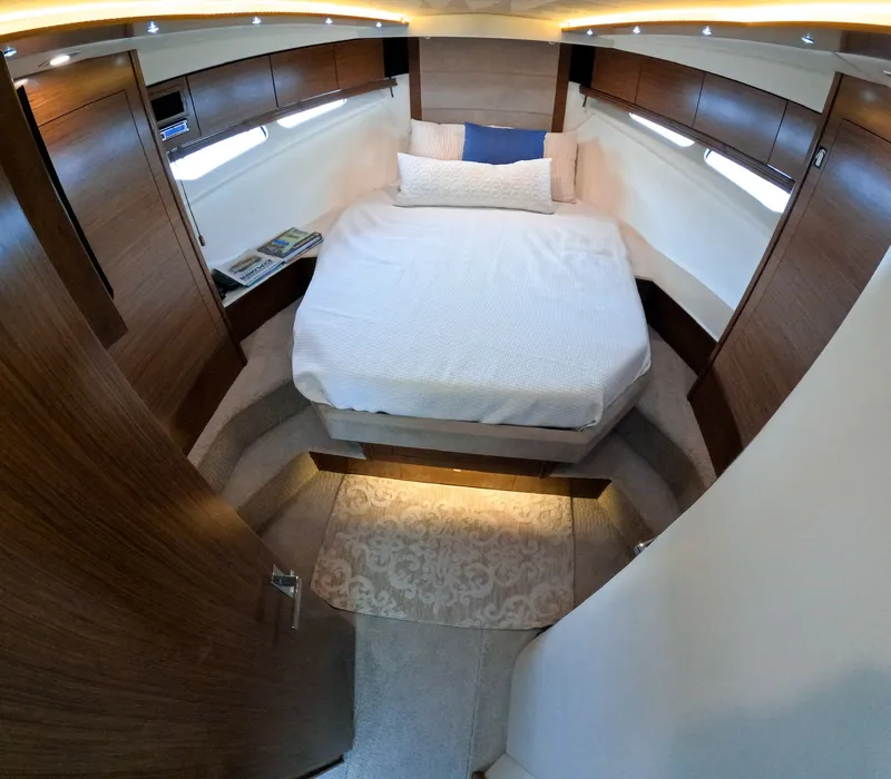 Slide: The Image of Cruisers 41 Cantius 2016 - 14