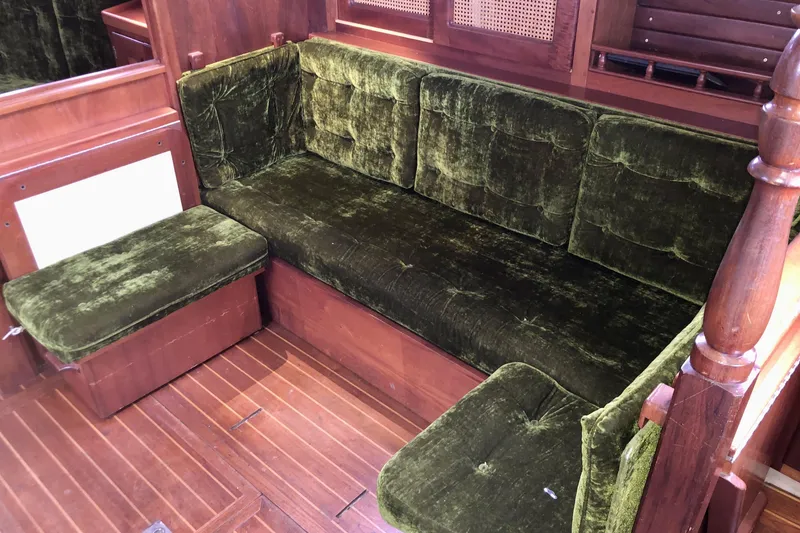 Slide: The Image of Interior of 1986 Gozzard 36 - 10