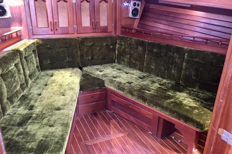 Slide: The Image of Interior of a 1986 Gozzard 36 - 12