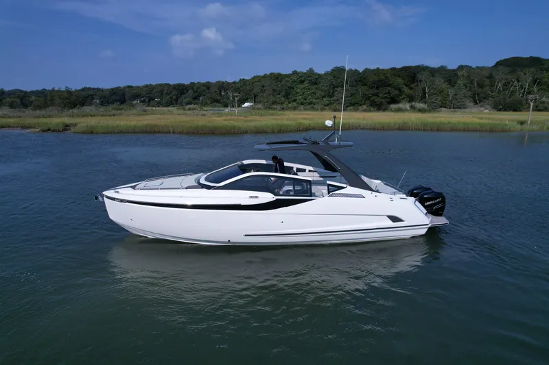 The Image of Fairline F//Line 33 Outboard 2023 - undefined