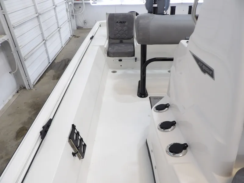 Slide: The Image of Avid 22CC ROGUE 2026 - 18