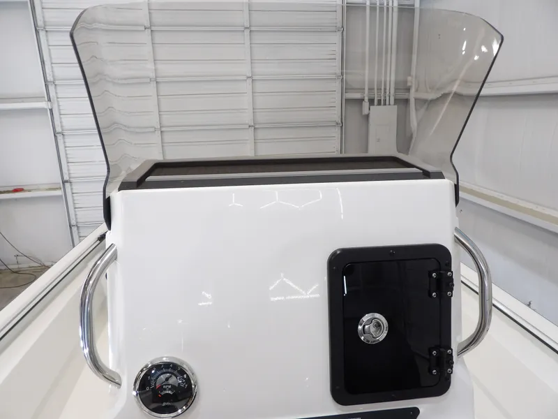 Slide: The Image of Avid 22CC ROGUE 2026 - 22