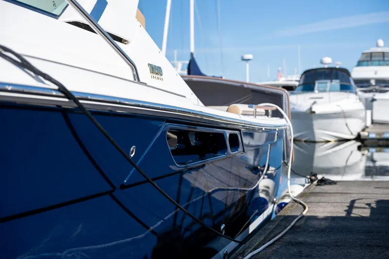 Slide: The Image of Interior of 2014 Tiara Yachts 3100 Coronet with luxurious seating. - 7