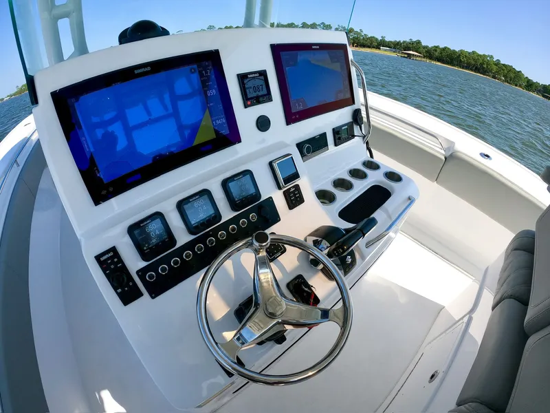 Slide: The Image of Cape Horn Yachts CAPE HORN 2022 - 10