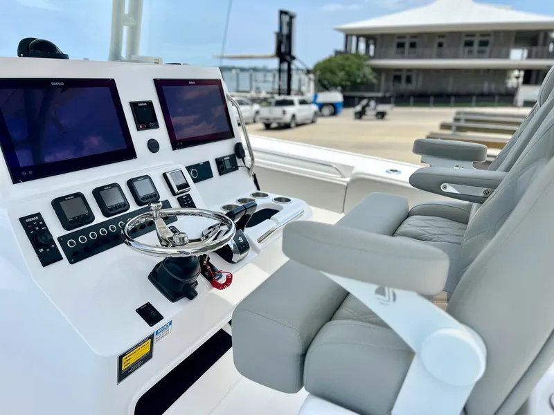 Slide: The Image of Cape Horn Yachts CAPE HORN 2022 - 11