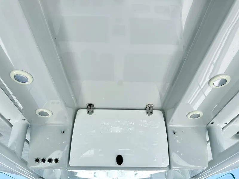 Slide: The Image of Cape Horn Yachts CAPE HORN 2022 - 33