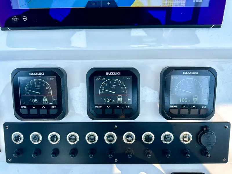 Slide: The Image of Cape Horn Yachts CAPE HORN 2022 - 39