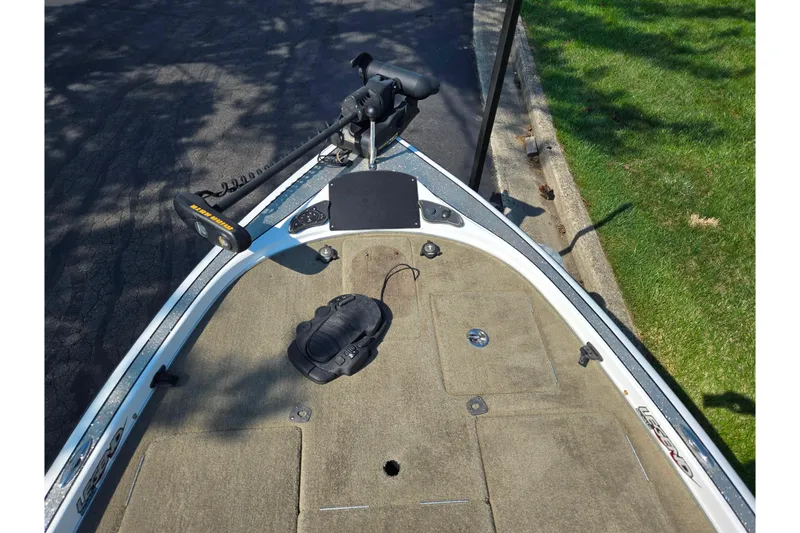 Slide: The Image of 2016 Legend Alpha 211R DC boat deck with trolling motor and foot pedal. - 17