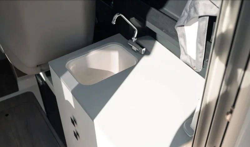 Slide: The Image of Bayliner Trophy T23 Explorer 2026 - 3