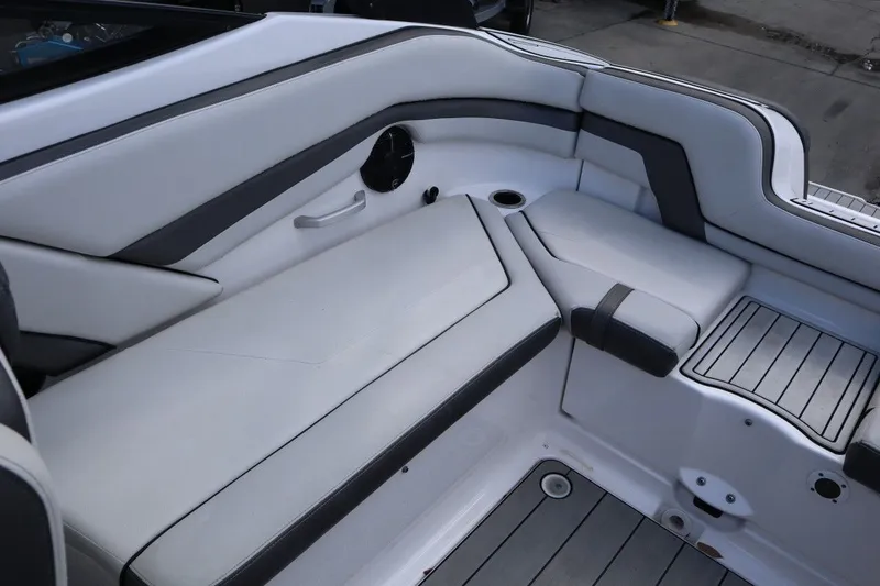 Slide: The Image of Yamaha AR240 2020 - 13