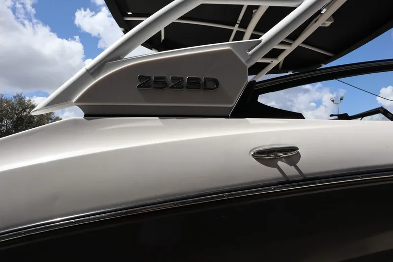 Slide: The Image of Yamaha 252SD 2023 - 15