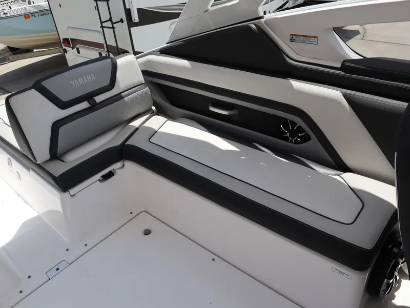 Slide: The Image of Interior of 2020 Yamaha Boats 275SD with luxurious seating. - 20
